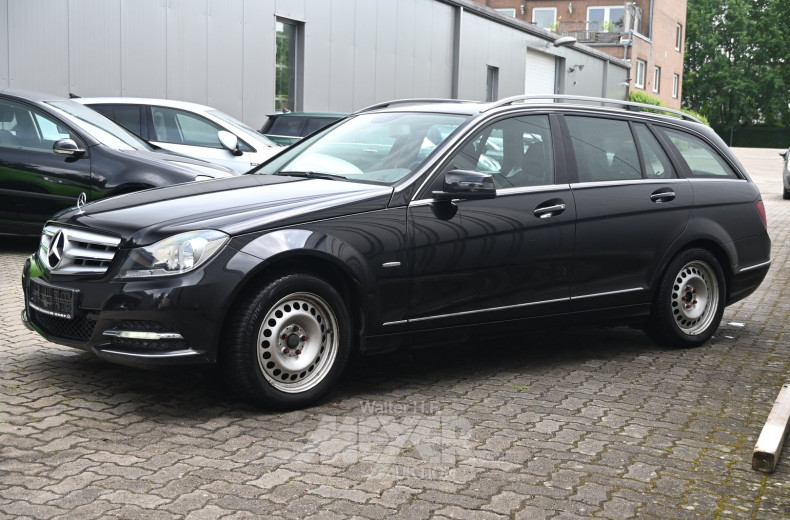Mercedes-Benz C180 T-Modell, schwarz