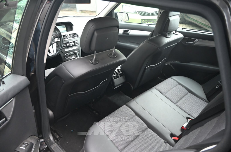 Mercedes-Benz C180 T-Modell, schwarz
