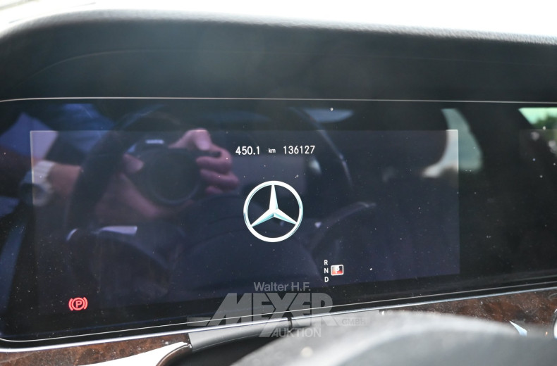 Mercedes-Benz E400d Limousine, silbergrau