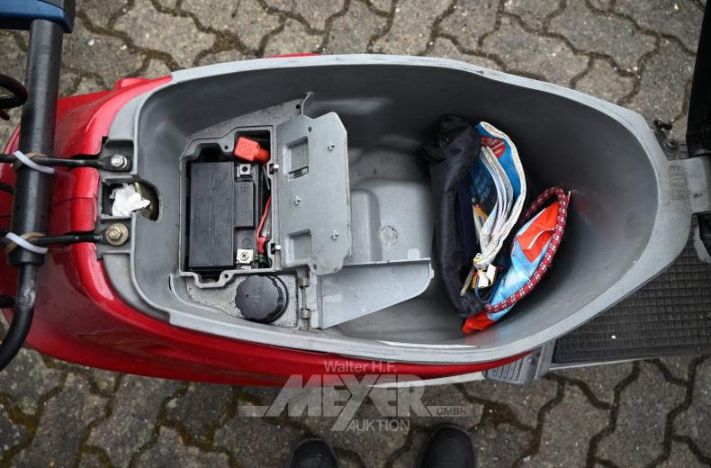 Motorroller, rot