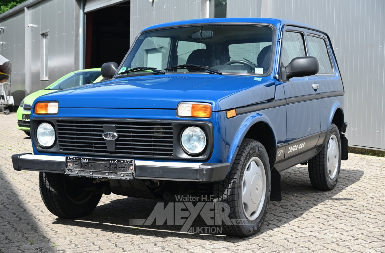 Lada Niva 4x4, blau