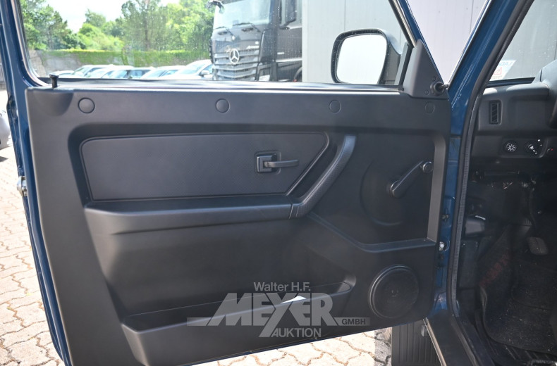 Lada Niva 4x4, blau