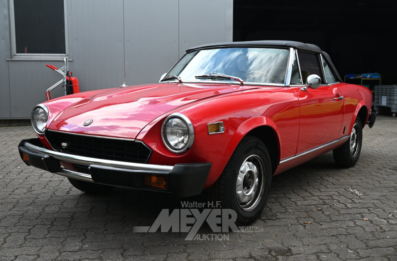 Fiat Spider 124 CSI Cabrio, rot