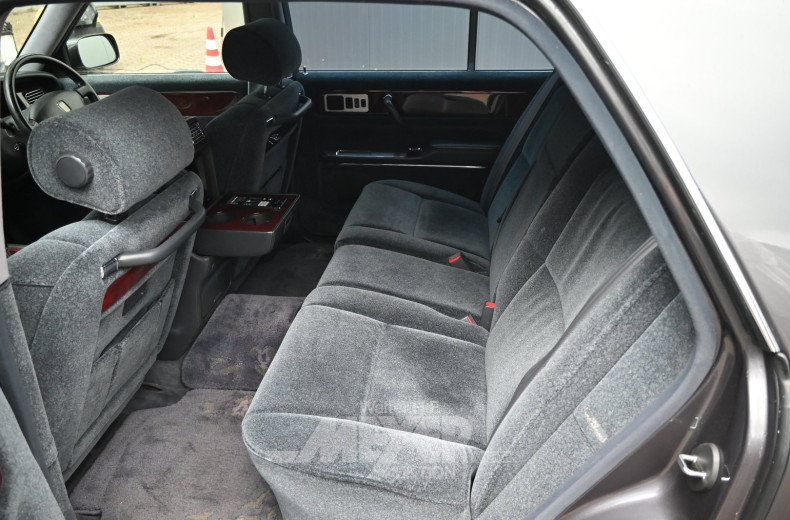 Toyota Century 5.0L V12