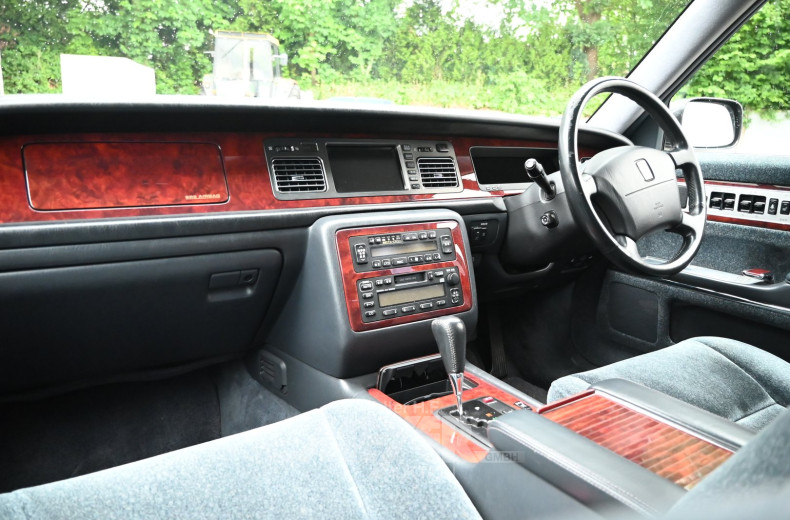 Toyota Century 5.0L V12