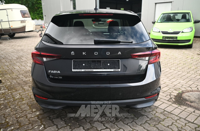 Skoda Fabia 1.0 TSI Ambition, black magic perleffekt