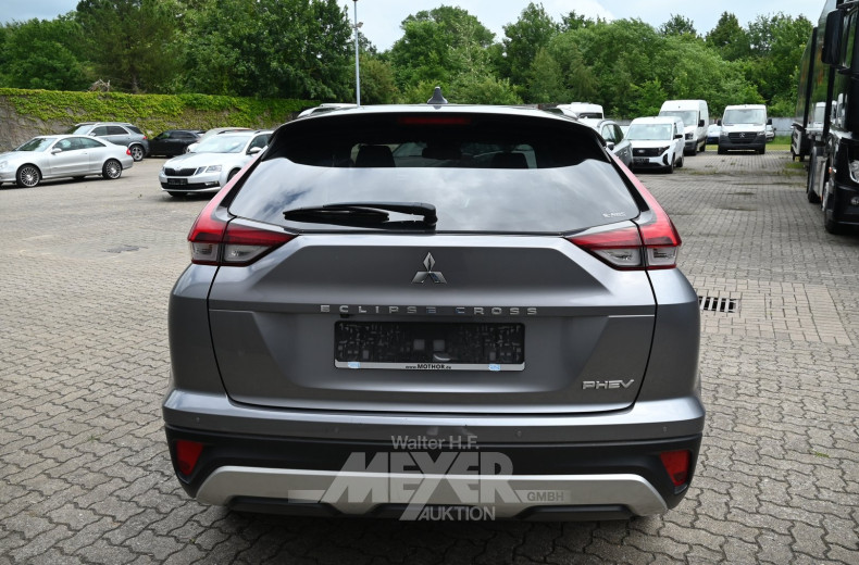 Mitsubishi Eclipse Cross Plug-In Hybrid 4WD Plus, platin grau