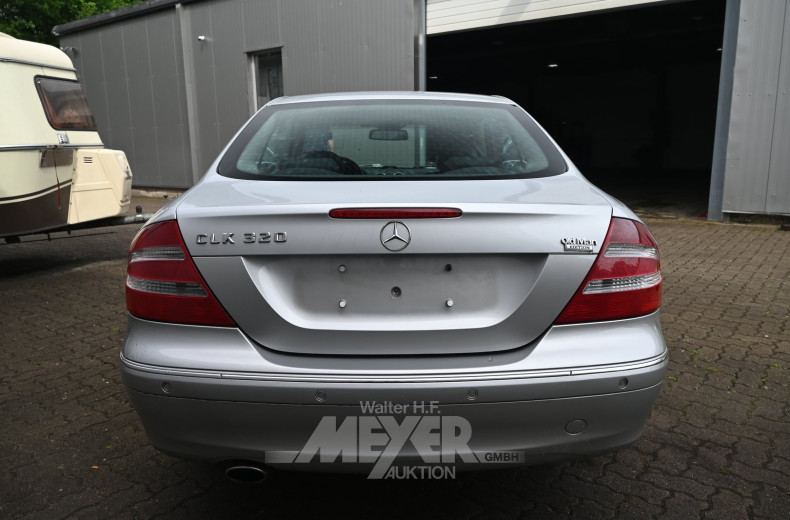 Mercedes-Benz CLK320 Elegance, silber metallic