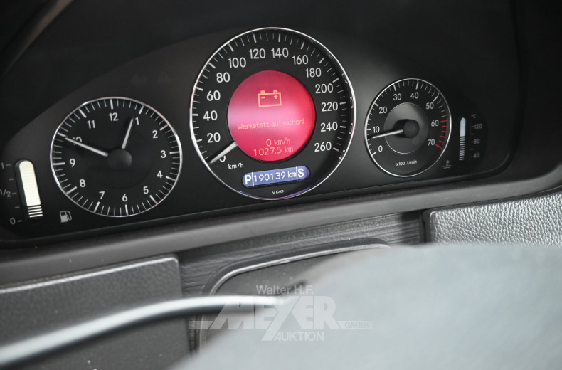 Mercedes-Benz CLK320 Elegance, silber metallic