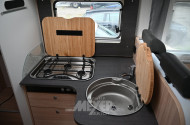 Wohnmobil Citroen / Capron mit Sunlightaufbau, teilintegriert