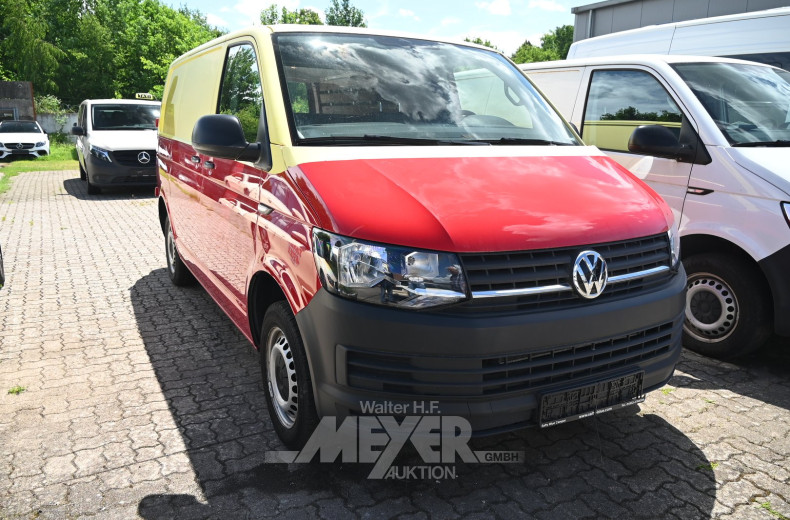 Volkswagen T6 Transporter, teilfoliert, gelb/rot
