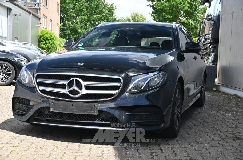 Mercedes-Benz E350 d T 9G-Tronic AMG Line, schwarz