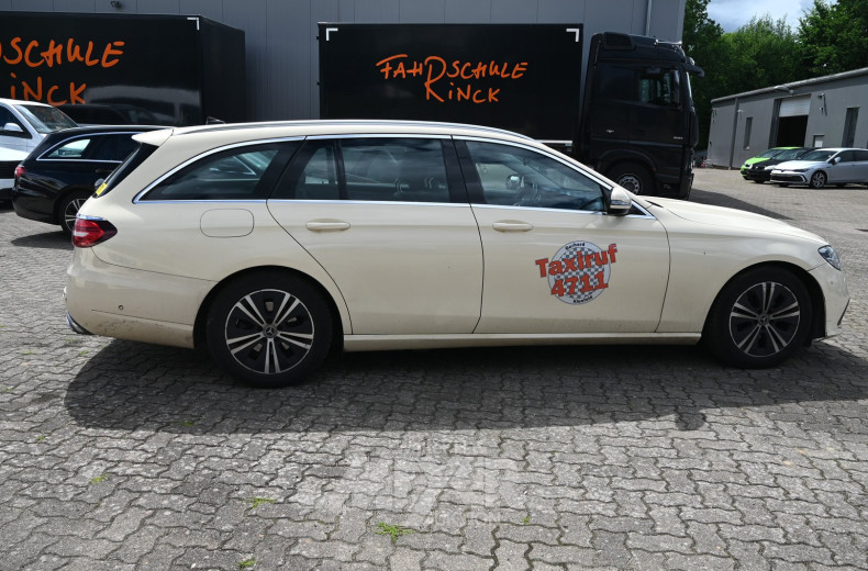 Mercedes-Menz E200 d T 9G-Tronic, light ivory