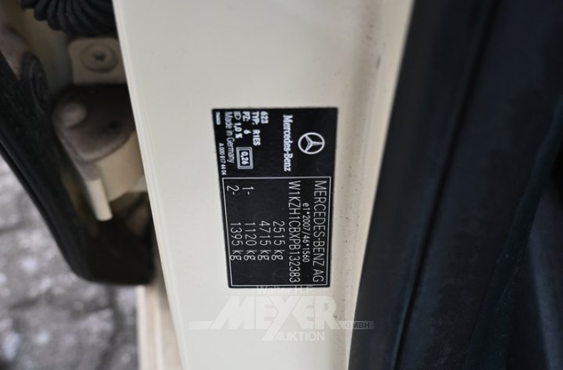 Mercedes-Benz E200 d 9G-Tonic, light ivory