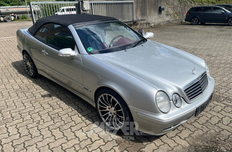 Mercedes-Benz CLK200 Kompressor Cabrio, brilliant silber, Leder rot
