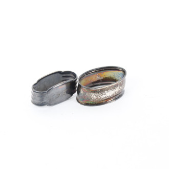 2 Serviettenringe mit Monogramm, dt. Hersteller