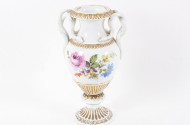 Vase mit Schlangenhalsgriffen