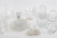 Konvolut Glas- u. Kristallteile, u.a.