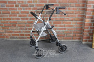 Gehhilfe / Rollator mit Korb u. Sitzgelegenheit