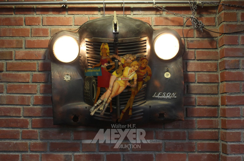 Motorhaube "Moskwitsch 400", elektrifiziert