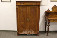 Vertiko im Jugendstil mit floraler Schnitzerei