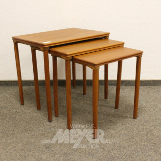 Dreisatztisch im dänischen Stil