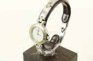 Damenarmbanduhr mit dazugehörigem Armband