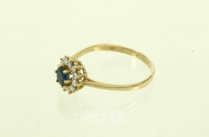 Damenring mit 1 Saphir u. 12 kl. Brillanten