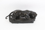 Bronzefigur "kauernder Tiger"