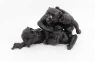 Bronzefigur "Spielende Affenfamilie"
