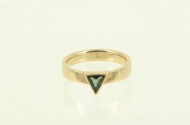 Ring mit grünem Farbstein