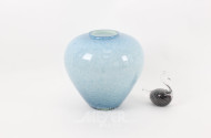 2 Glasobjekte, best. aus Vase u. Figur 'Schwan'