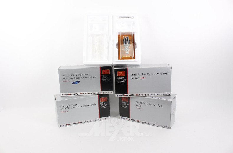 4 versch. Modellautos, 1:18