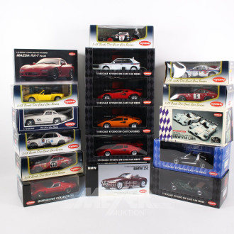 17 versch. Modellautos, 1:18