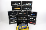 35 versch. Modellautos, 1:18