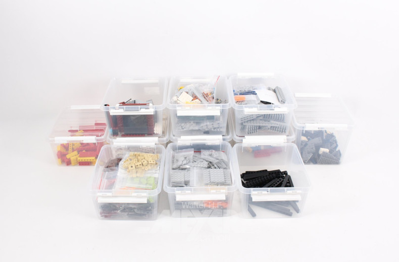 20 Kunststoffboxen mit div. LEGO Bauteilen