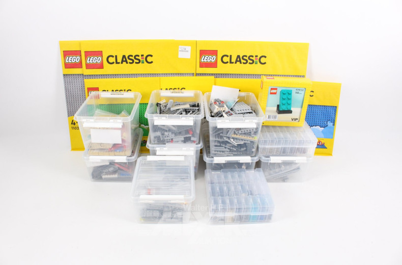 25 Kunststoffboxen mit div. LEGO Bauteilen u. div. lose Elemente