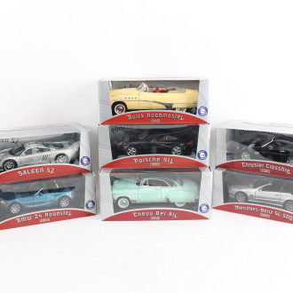 7 Modellautos, Maßstab 1:18