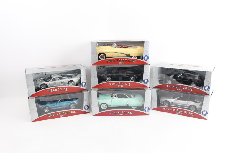 7 Modellautos, Maßstab 1:18