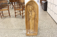 Holzschnitzfigur "Dame mit entkleideter Brust"