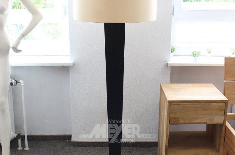 Stehlampe