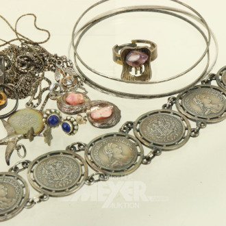 Konvolut Silber- u. Modeschmuck