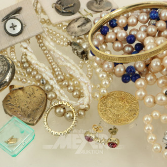 Posten Modeschmuck, u.a. Armreif, Ketten etc.