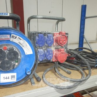 Kabeltrommel, 1 Kraftstromverteiler sowie Verlängerungskabel