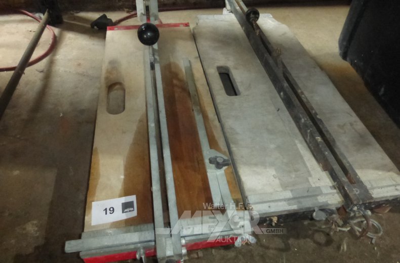 2 Fliesenschneider