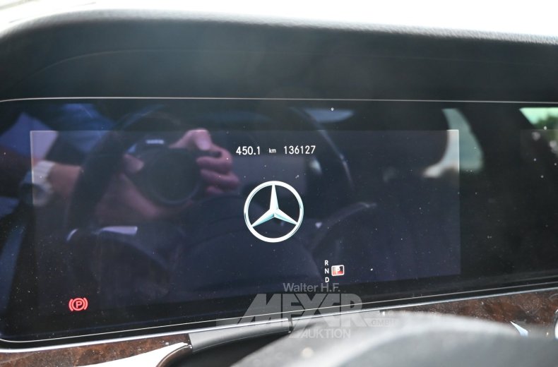 Mercedes-Benz E400d Limousine, silbergrau