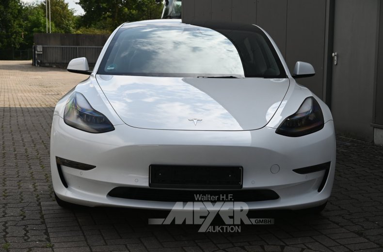 Tesla Model 3, Long Range Dual Motor, weiß