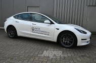Tesla Model 3, Long Range Dual Motor, weiß