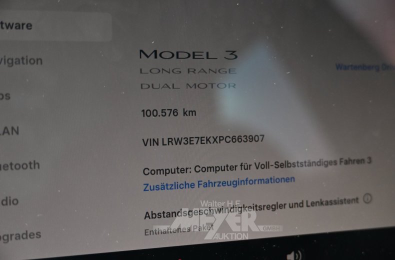 Tesla Model 3, Long Range Dual Motor, weiß