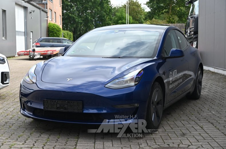 Tesla Model 3, Long Range Dual Motor, blau